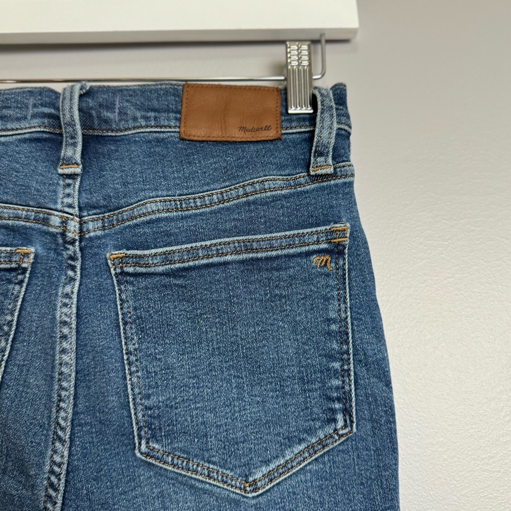 Madewell medium wash skinny jeans size 25p - Picture 3 of 8